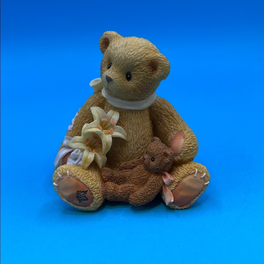 1997 Cherished Teddies LILY figurine